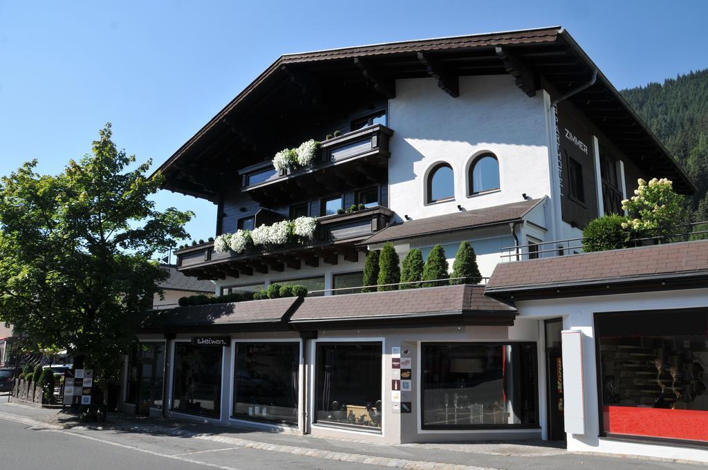Apparthotel Restaurant Steiners Eben Im Pongau Exterior photo